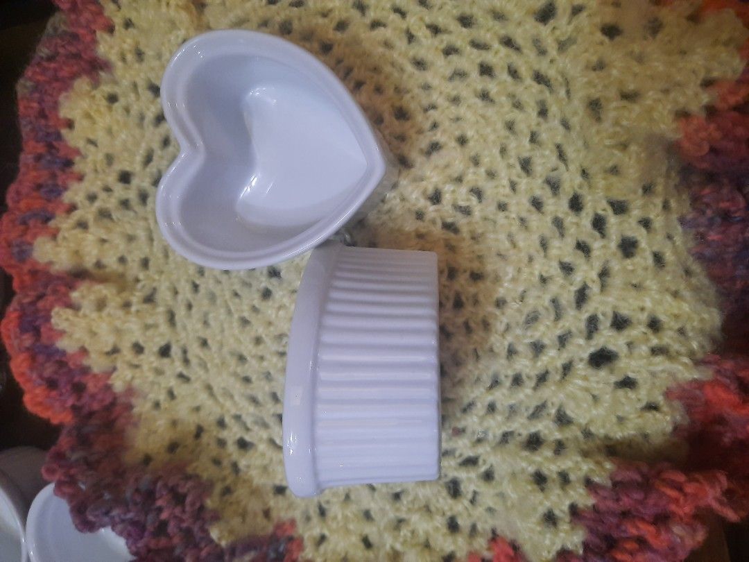 Ramekins heart shaped 8cm (Category: Bakeware) located in Manila. Submitted by luckycharm_215 (Listing ID 1248372260, Image 2). Description: per piece or take all.