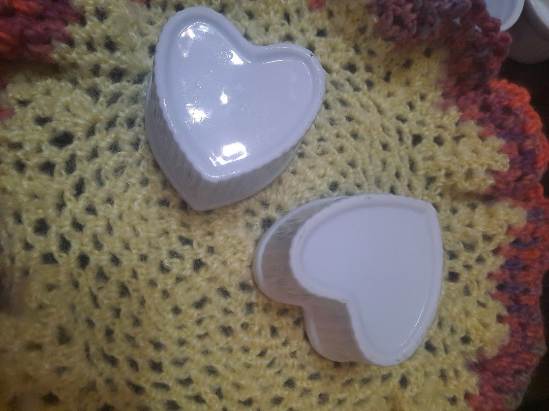 Ramekins heart shaped 8cm (Category: Bakeware) located in Manila. Submitted by luckycharm_215 (Listing ID 1248372260, Image 3). Description: per piece or take all.
