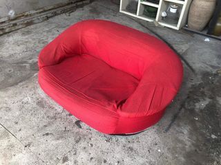 Red pure foam floor sofa  49L x 36W inches In good condition