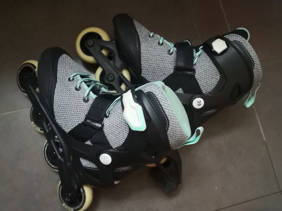 Rollerblades and safety pads, Sports Equipment, Sports & Games, Skates