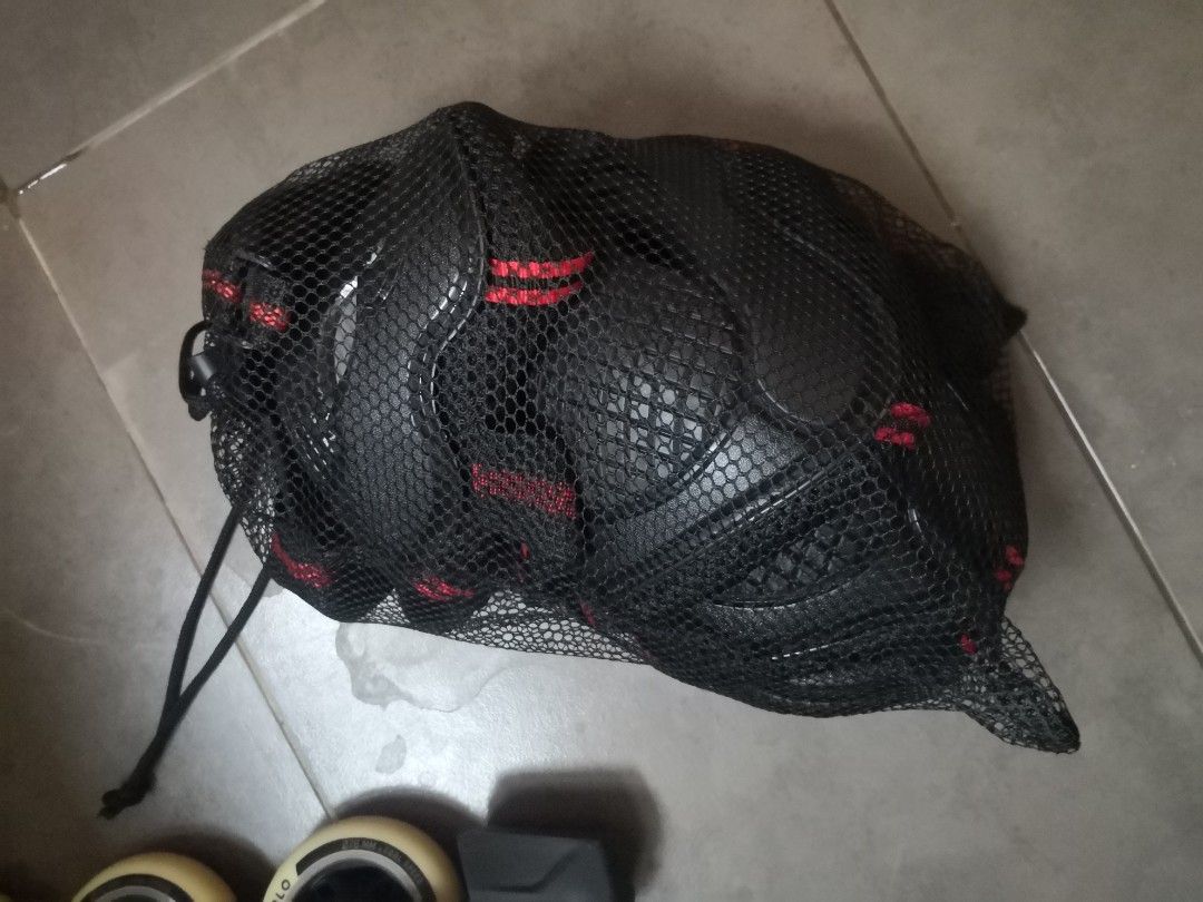 Rollerblades and safety pads, Sports Equipment, Sports & Games, Skates