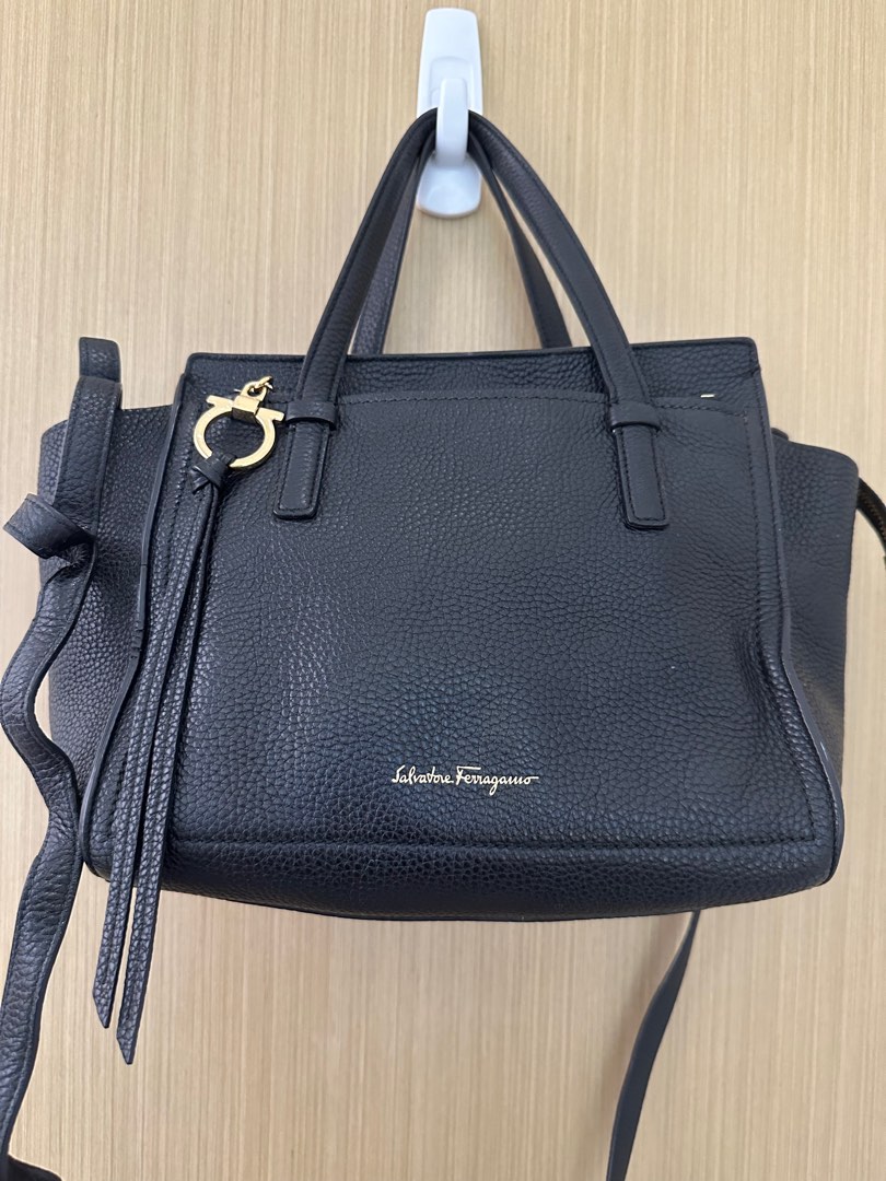 Ferragamo amy hot sale double handle bag
