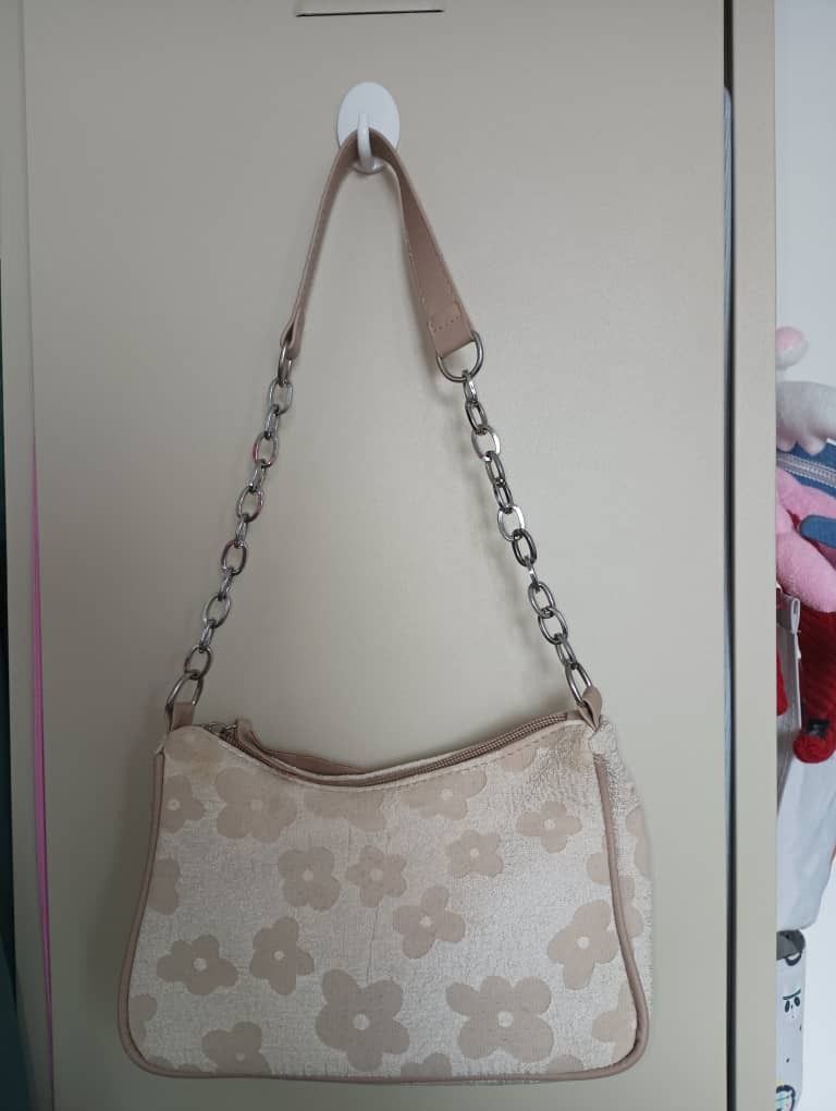 SHEIN Shoulder Bag, Women's Fashion, Bags & Wallets, Shoulder Bags on  Carousell