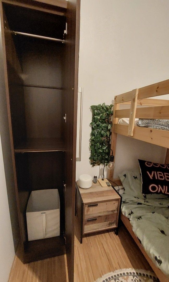 Newly renovated Flexible Term Pet Friendly Bunker Room with Bar Lounge