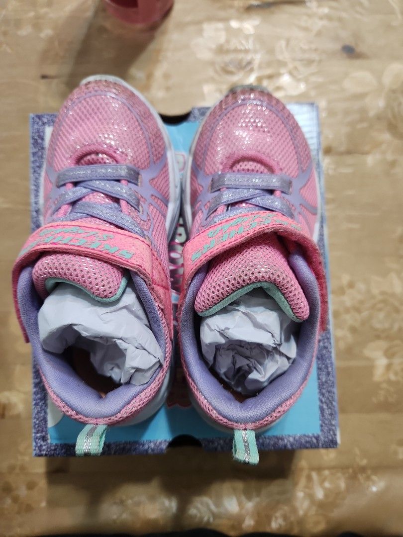 Skechers baby cheap shoes size 4