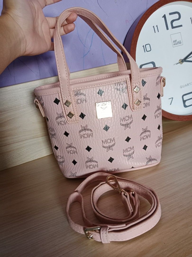 Mcm sling clearance bag pink
