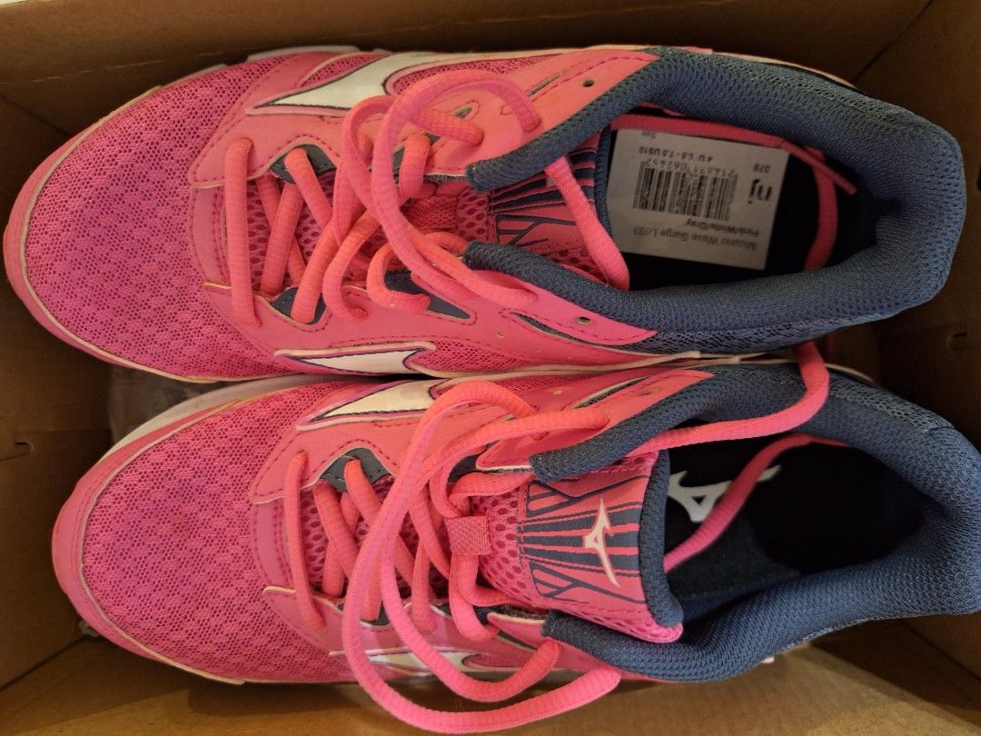 Mizuno wave top surge review