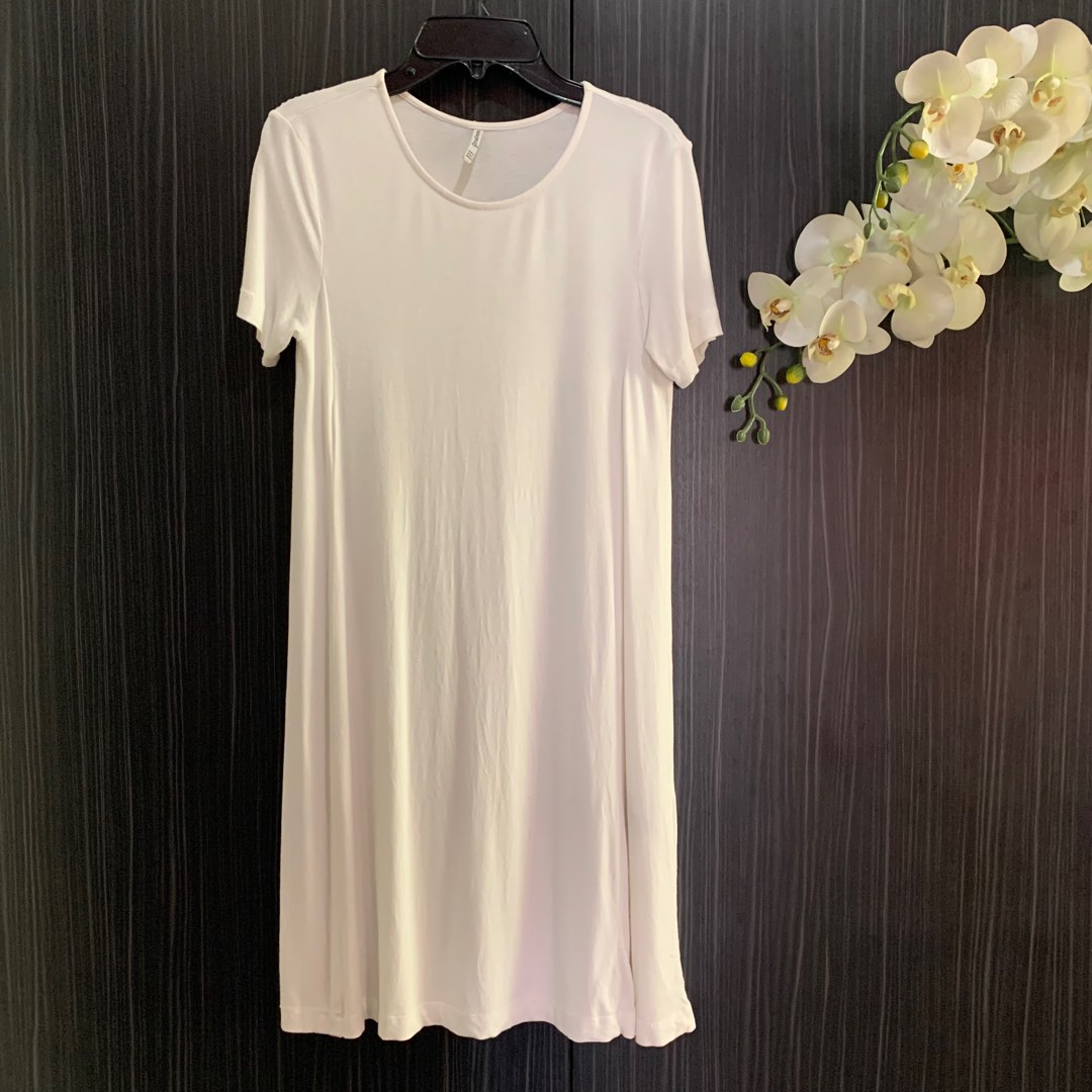 stradivarius white sandals