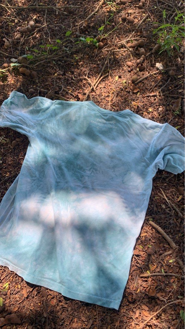The Mountain (Category: Tshirts & Polo Shirts) located in Kulim. Submitted by Ahpits (Listing ID 1248345607, Image 3). Description: The Mountain Size M (xl on tag) Pit 20 Length 25.