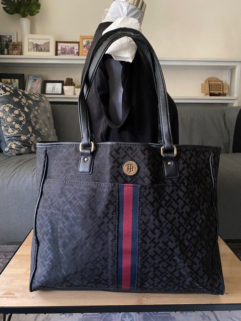 Tommy hilfiger sales laptop bag women's