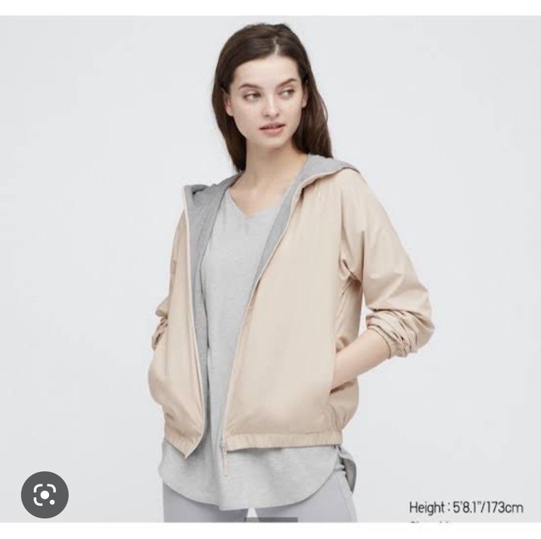 uniqlo reversible parka jacket grey and beige Women s Fashion