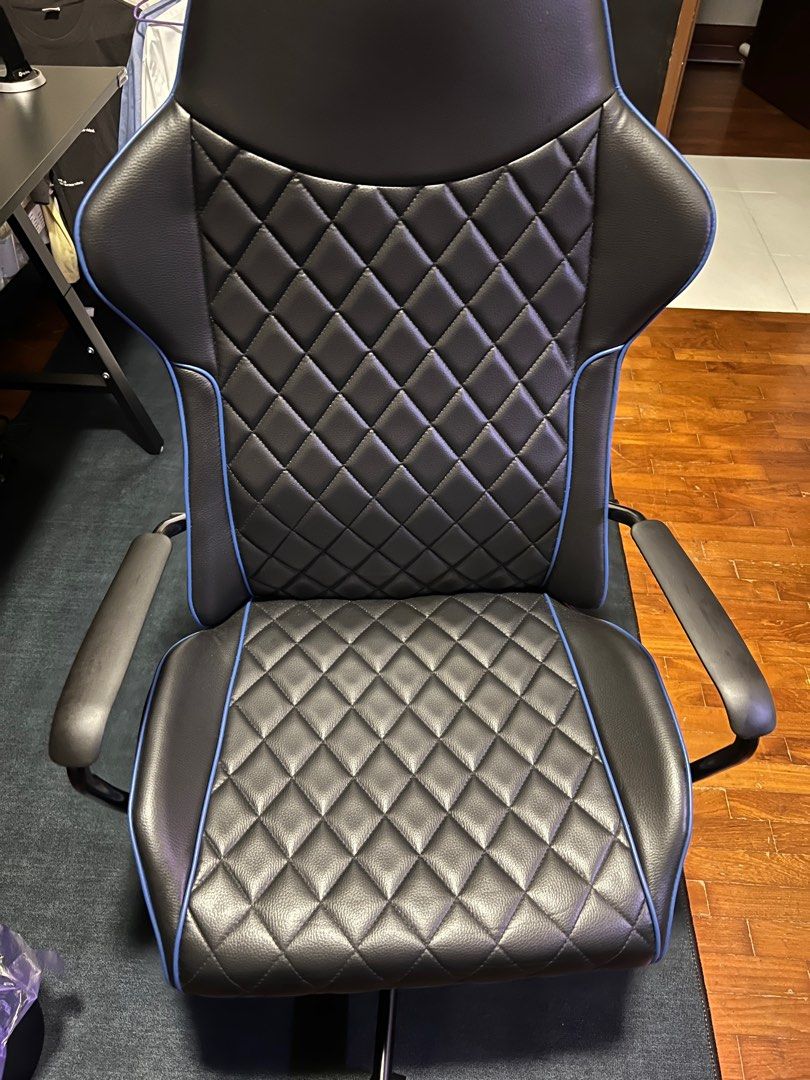 Trust gxt707b hot sale resto gaming chair