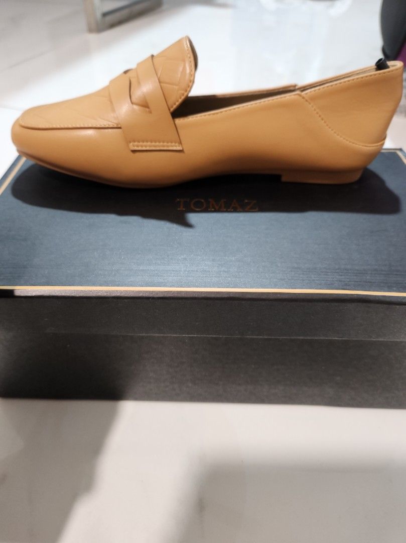Very nice Brand New Ladies Loafers FIRE SALE