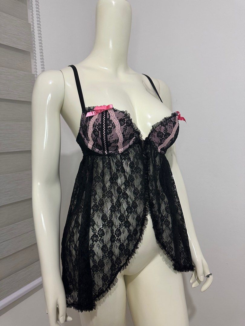 VICTORIA’S SECRET Black Pink Lingerie Intimates/Night Gown/Sleepwear 34B on  tag With underwire and Push-up Pads Front lock Php200