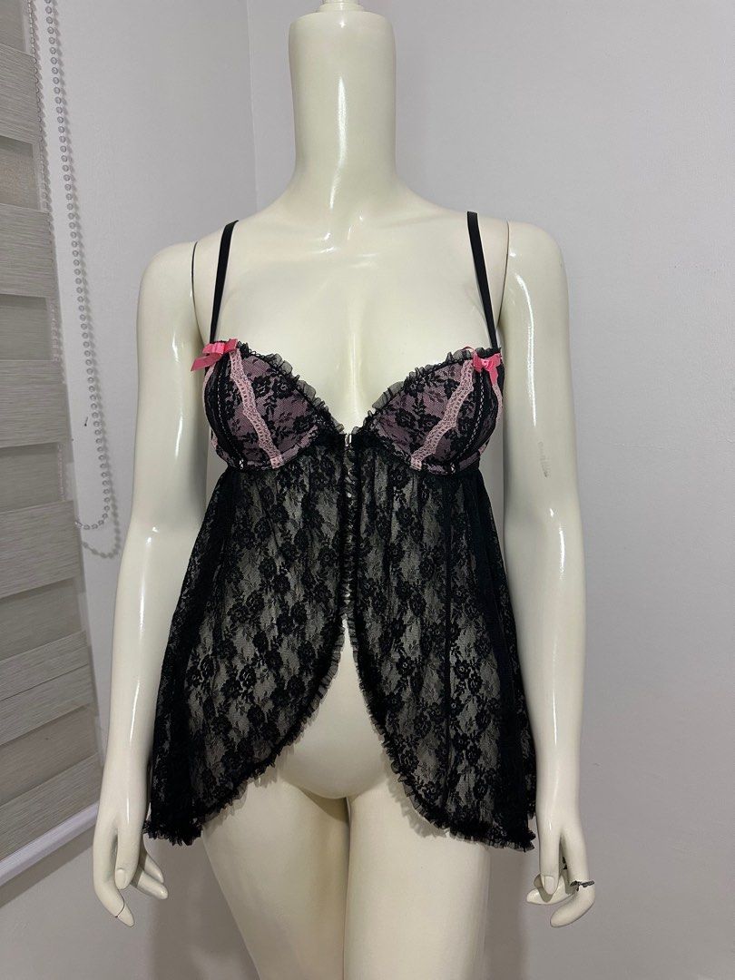 VICTORIA'S SECRET Black Pink Lingerie Intimates/Night Gown/Sleepwear 34B on  tag With underwire and Push-up Pads Front lock Php200, Women's Fashion,  Undergarments & Loungewear on Carousell