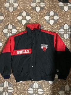 Vintage 1990s Logo Athletic Chicago Bulls Puffer Jacket Men Large Michael  Jordan