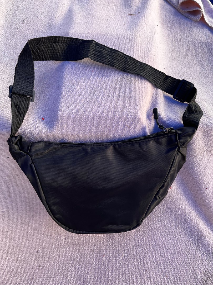 Viral Sling bag, Men's Fashion, Bags, Sling Bags on Carousell