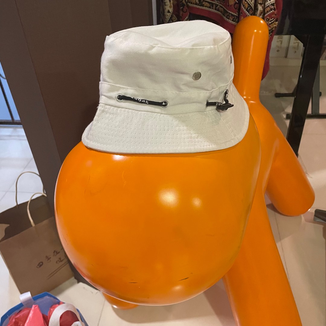 White Bucket Hat Y2K Gothcore Gorpcore, Women's Fashion, Watches