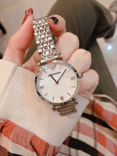 White shell mother-of-pearl ♥️Stainless steel strap. Accurate travel time☝️32 size