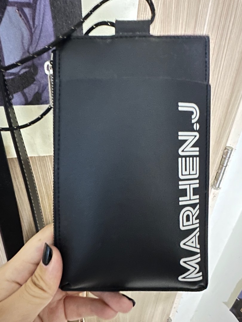 Marhen j on sale phone sling