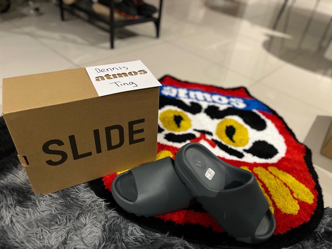 Yeezy store slide retail