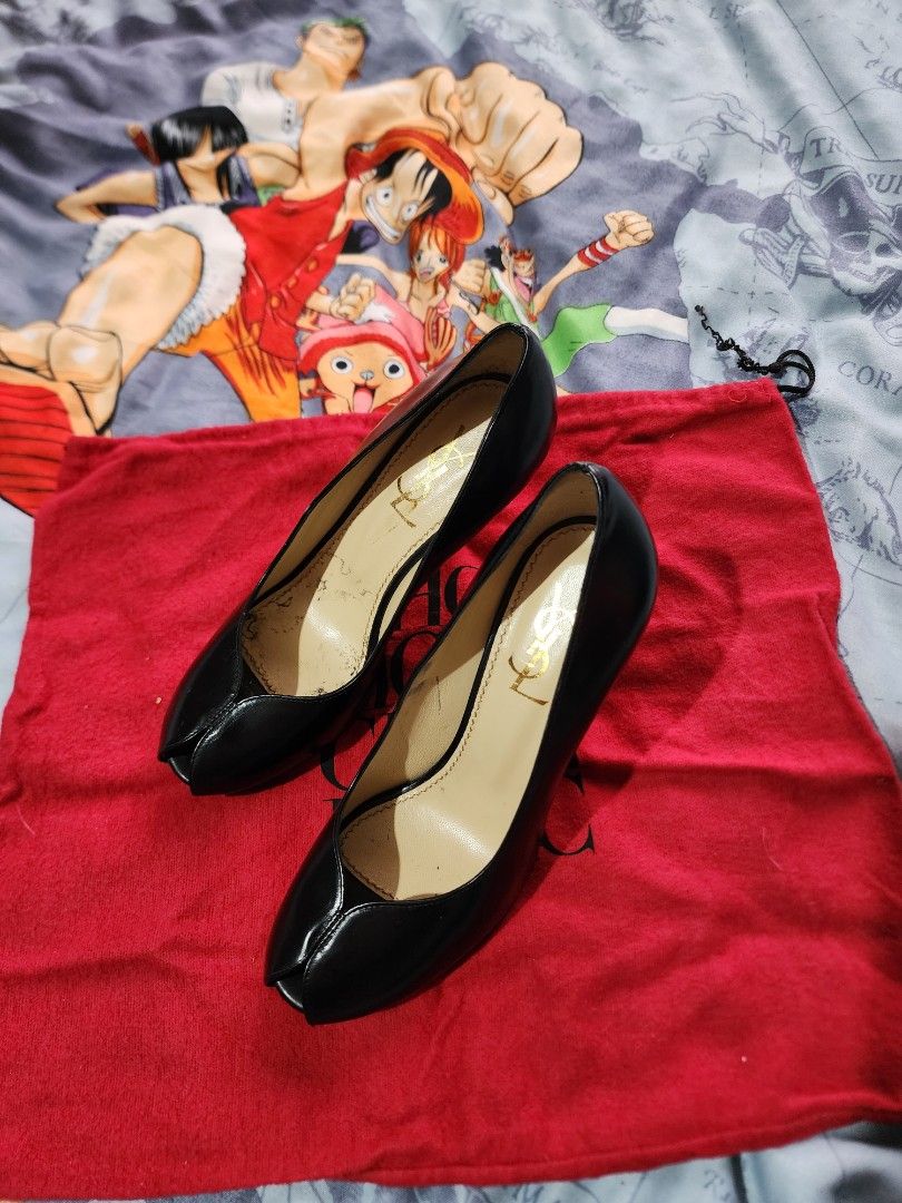 Ysl red bottom discount heels
