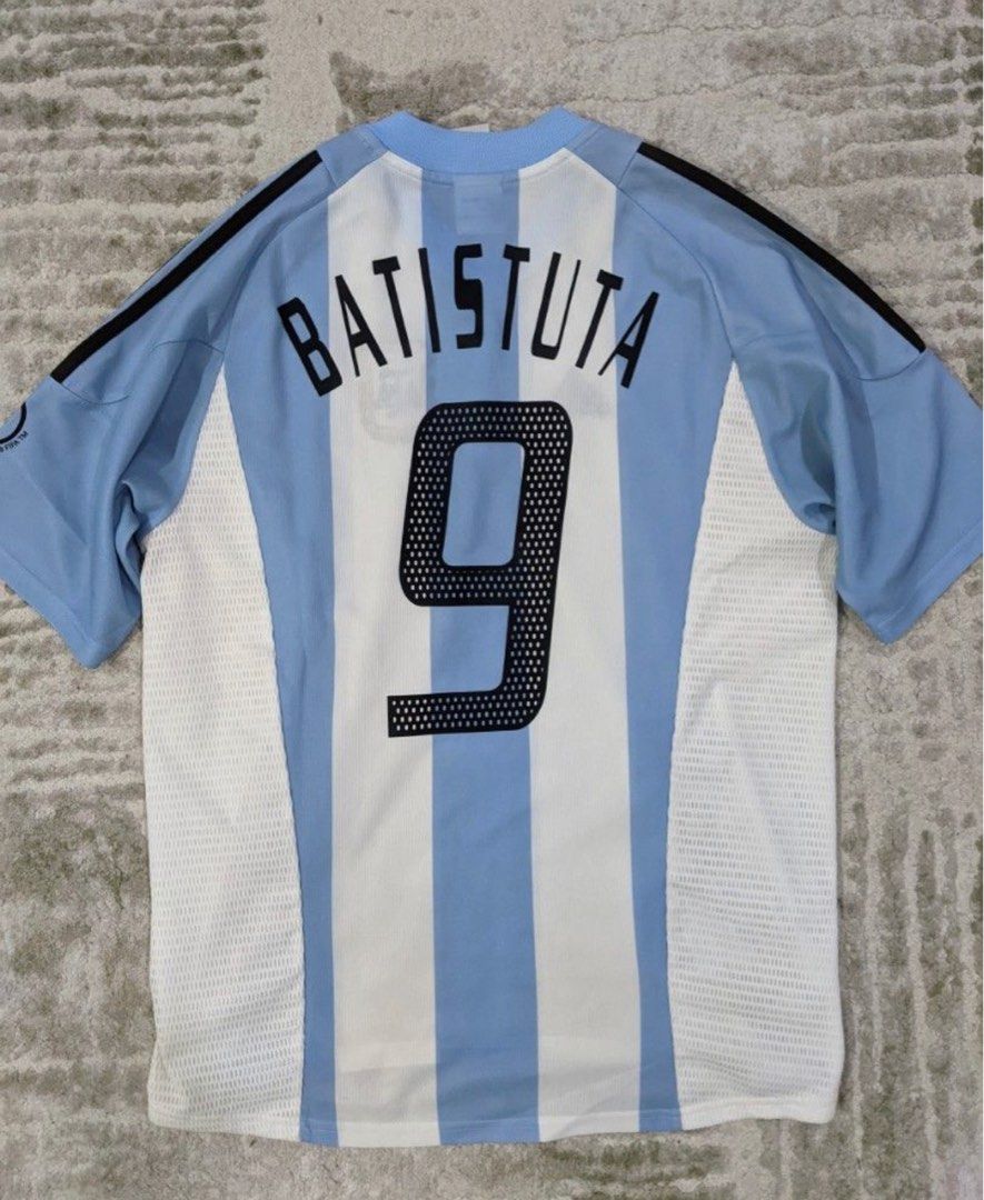 2002/04 BATISTUTA #9 Argentina Vintage adidas Home Football Shirt