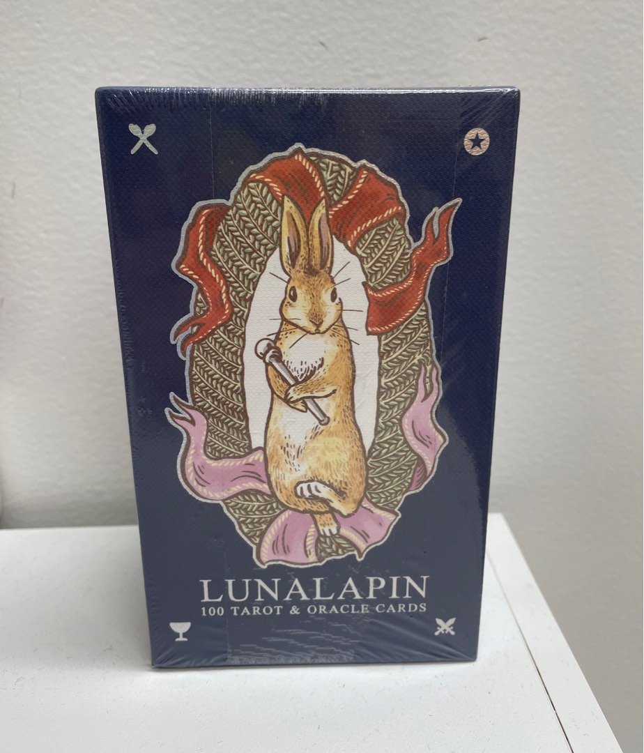 現貨 Lunalapin Rabbit 100 tarot & oracle cards, 興趣及遊戲, 玩具