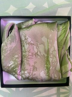 (Category: ) located in . Submitted by yuyaspreloved (Listing ID 1248486951, Image 1). Description: .