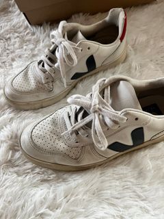 Authentic Pre-loved - Veja sneakers