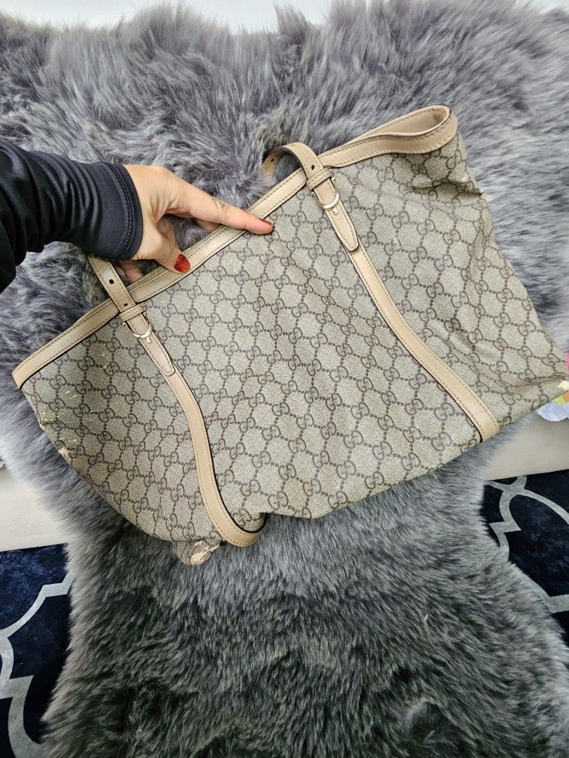 Authentic well used Gucci neverfull bag Luxury Bags Wallets on