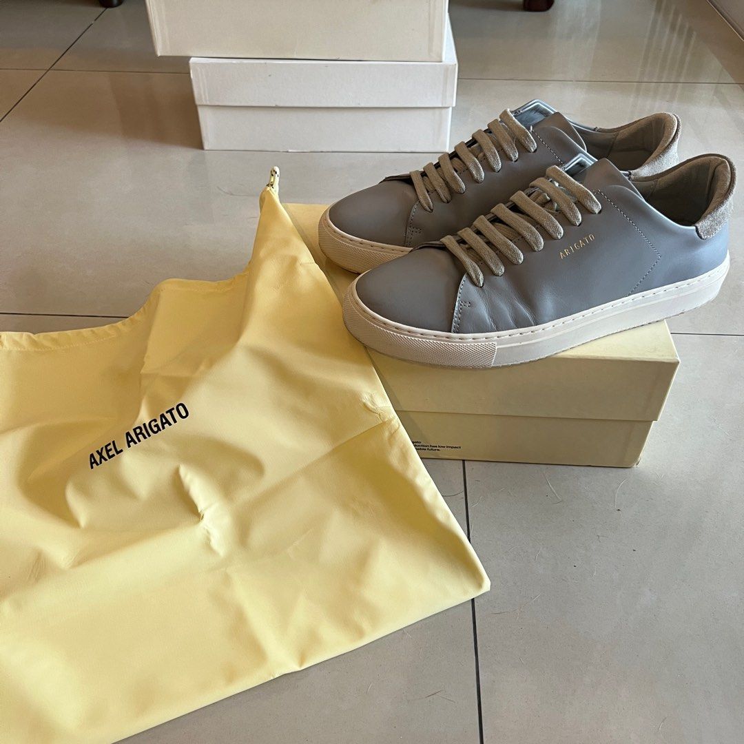 Common projects vs axel arigato top