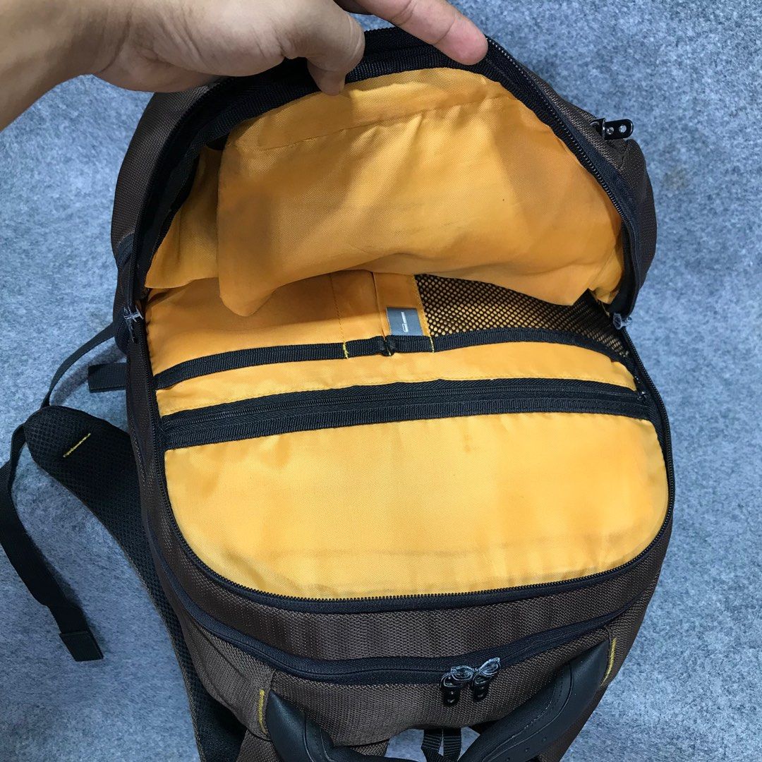 Backpack Samsonite, Fesyen Pria, Tas & Dompet , Ransel di Carousell