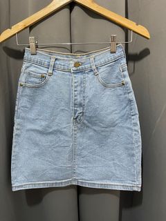 (Category: ) located in . Submitted by katrishascloset (Listing ID 1248632878, Image 1). Description: .