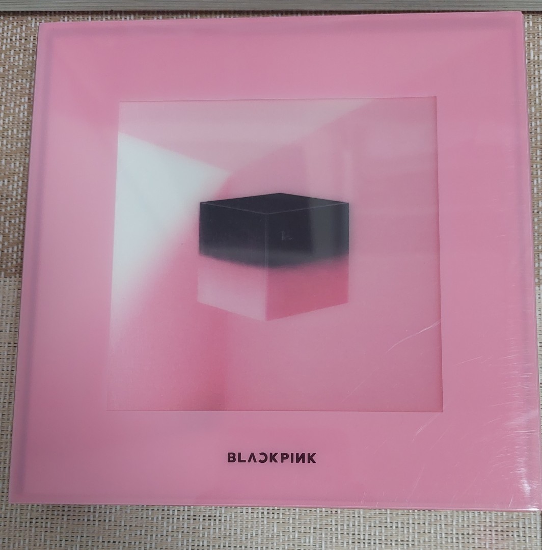 blackpink album, 興趣及遊戲, 收藏品及紀念品, 韓流- Carousell