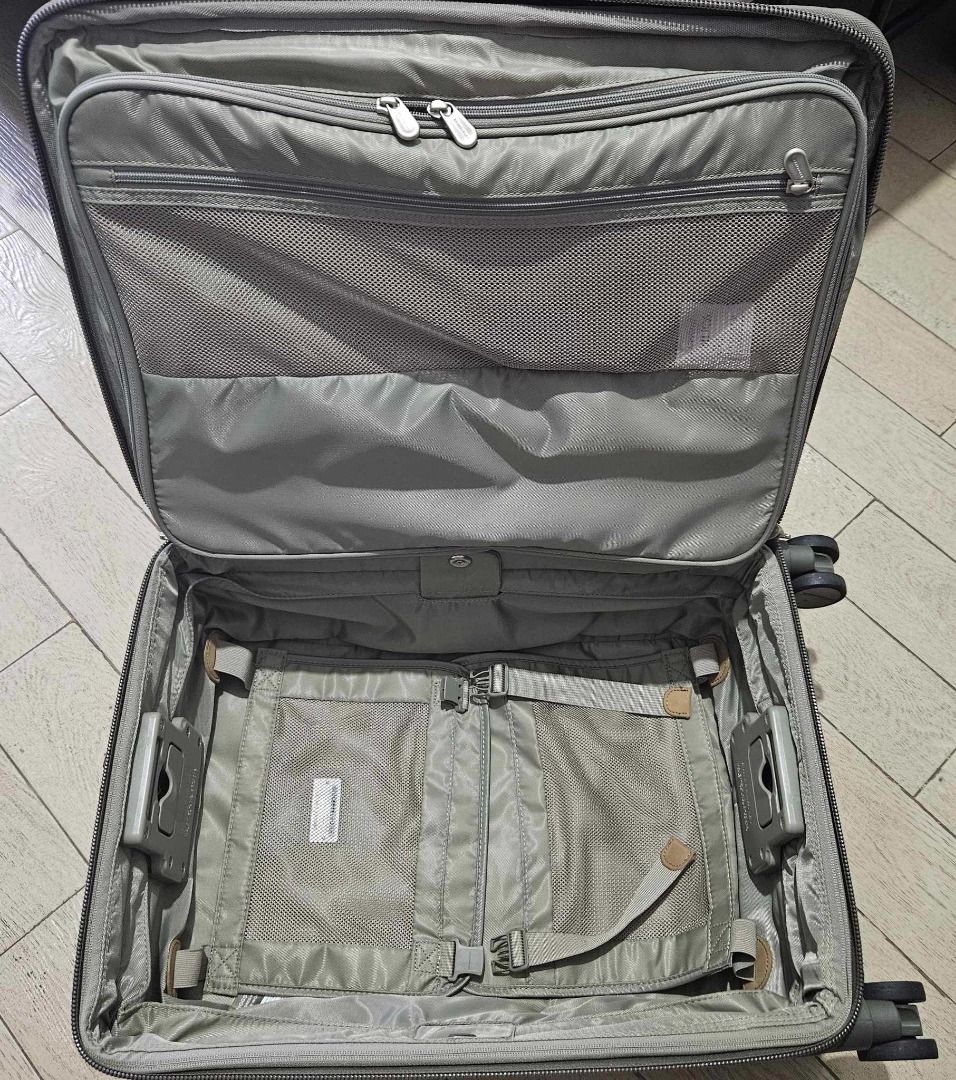 Briggs & Riley Baseline Carryon Spinner luggage on Carousell