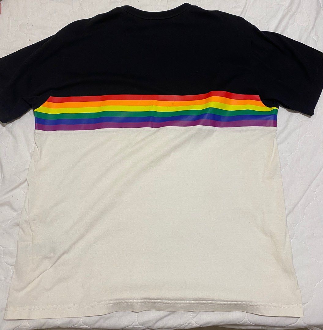 Burberry T shirt Carousell