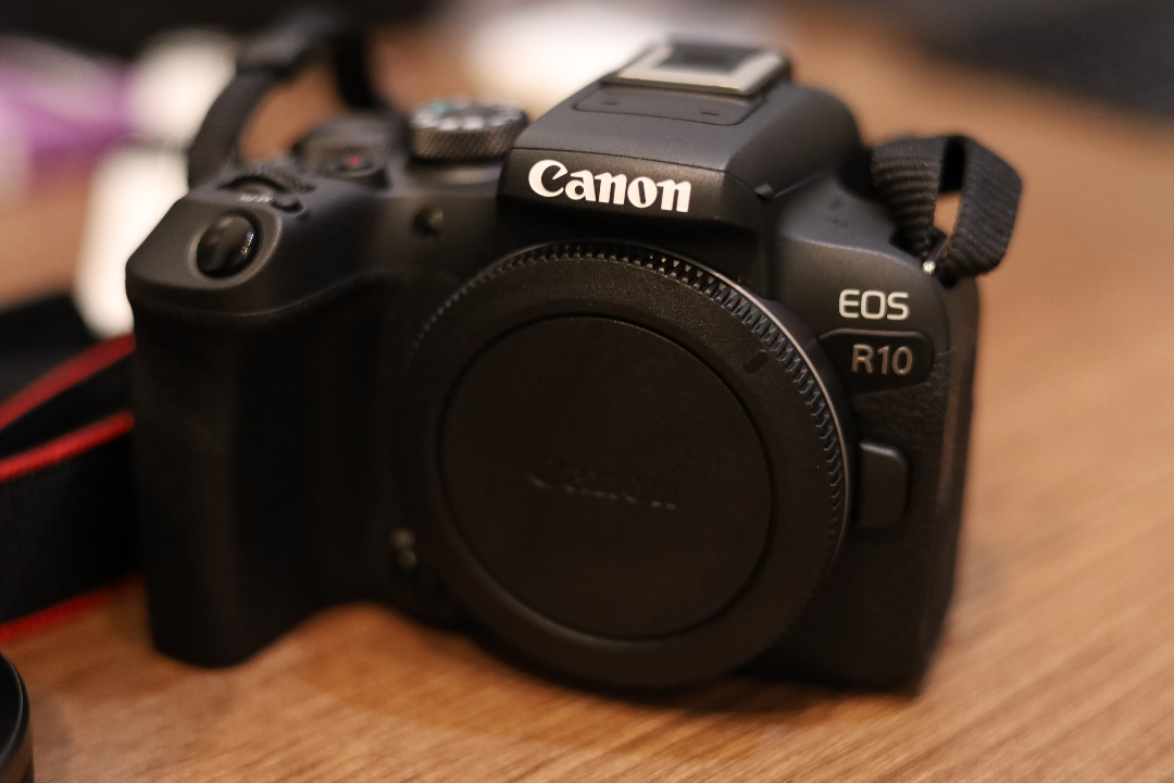 Canon EOS R10 + RF-S 18-150mm Lens, Photography, Cameras on Carousell