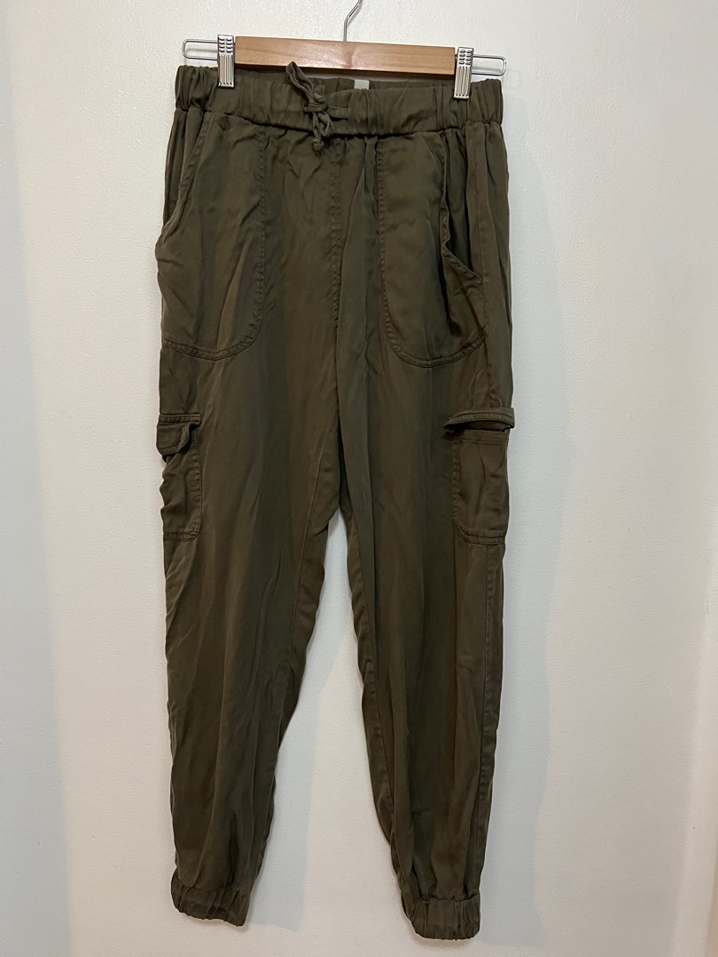 swoosh cargo joggers