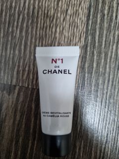 Chanel No 1 Revitalizing Serum 50ml, Beauty & Personal Care, Face, Face  Care on Carousell