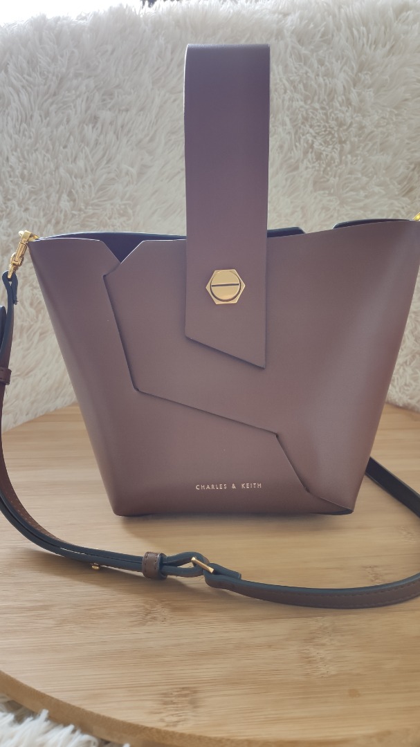 Charles & Keith Wristlet Bucket Bag, Women's Fashion, Bags & Wallets