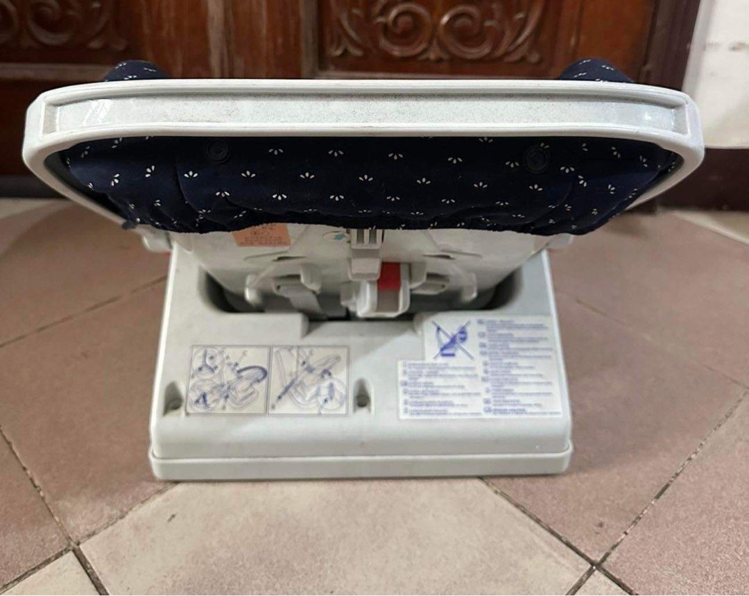 Chicco Car Seat Baby (Category: Car Seats) located in Quezon City. Submitted by yoooitschris (Listing ID 1248492794, Image 2). Description: Chicco Unused Car seat No issue, in great condition Padala from abroad .