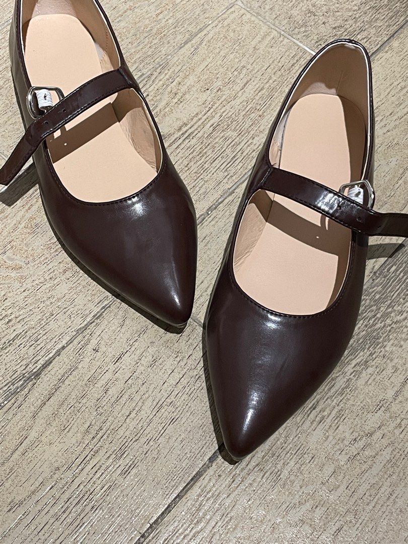 pointed mary janes