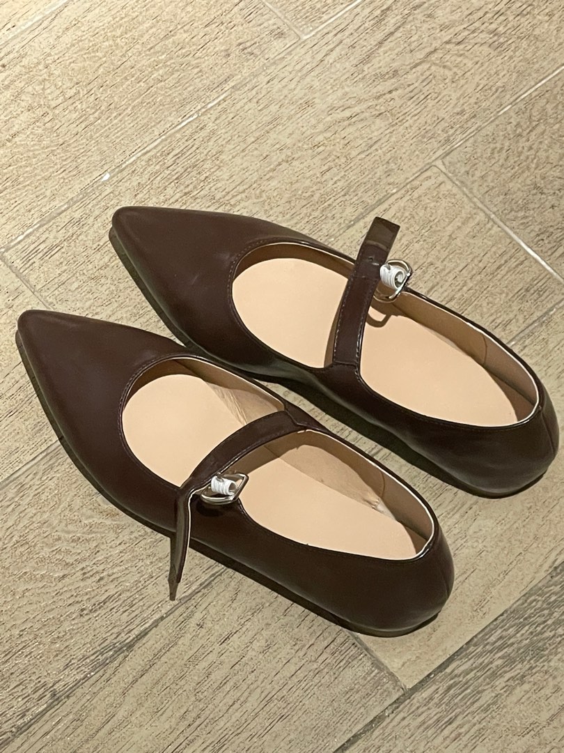 pointed mary janes