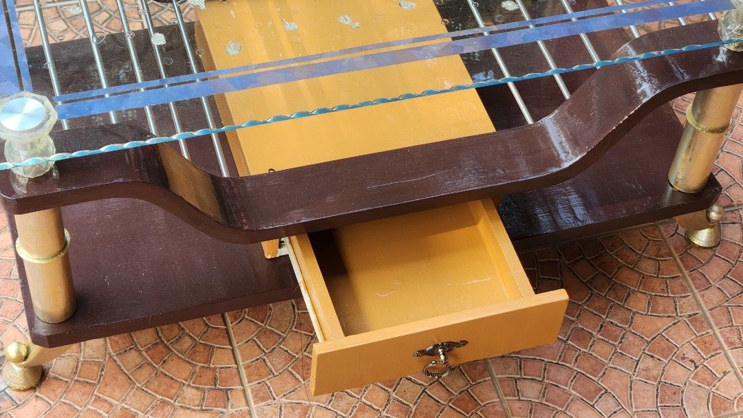 Coffee table (Category: Other Home Furniture) located in Kuala Lumpur. Submitted by artsylicious (Listing ID 1248535952, Image 3). Description: Coffee table to let go. View to appreciate Cod at Taman Taynton.