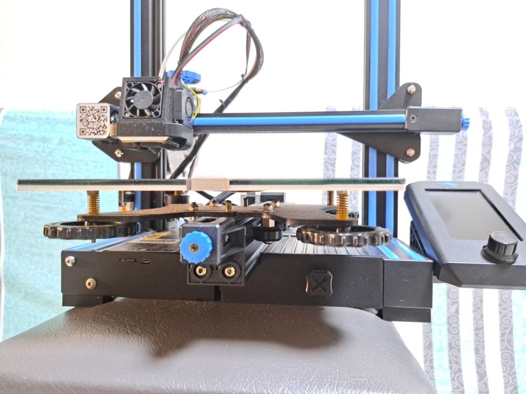 CREALITY Ender3 V2 3D Printer + Grey 3D filament roll, Computers