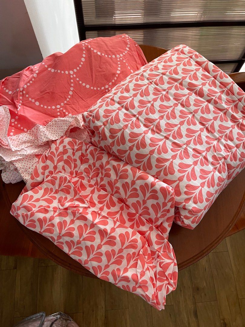 Crib comforter, fitted sheet and crib skirt (Category: Cots & Cribs) located in Paranaque City. Submitted by hisandhersh (Listing ID 1248486297, Image 1). Description: 1 crib comforter 1 crib fitted sheet 1 crib skirt printed 1 FREE fitted sheet.