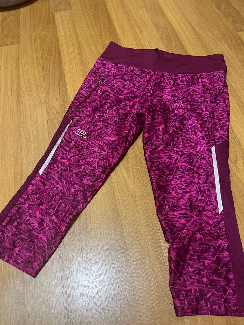 Black capri sports leggings from Decathlon | Sports leggings, Gym shorts  womens, Fashion