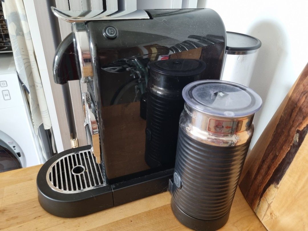 Delonghi Nespresso coffee machine, TV & Home Appliances, Kitchen