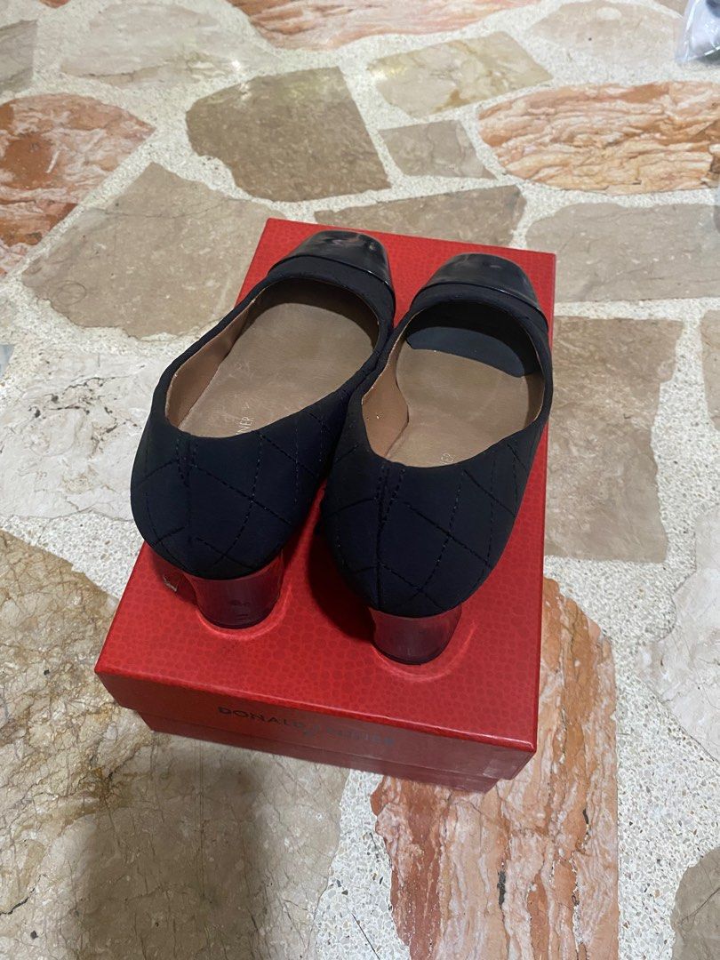 Donald J Pliner Black Heels (Category: Heels) located in Quezon City. Submitted by khyane (Listing ID 1248569291, Image 3). Description: Donald J Pliner Black Heels - Size 8 (25cm insole) - Used once for an event - Price negotiable MOP: Gcash, BPI Strictly NO COD MOD: Meet-up + convenience fee, Lalamove, DPX etc. Shouldered by the buyer .